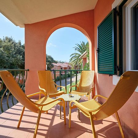 Koversada Apartments Naturist Park Врсар Экстерьер фото